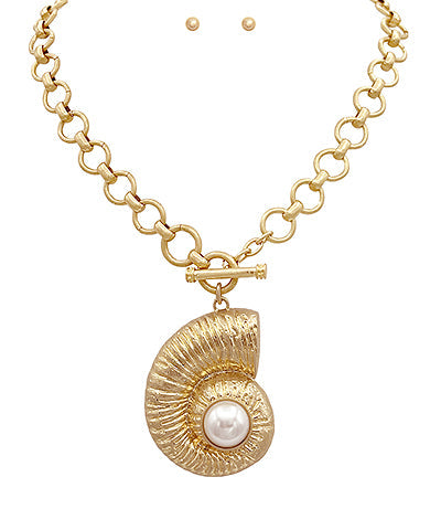 Gold Spiral Shell and Pearl Pendant Necklace